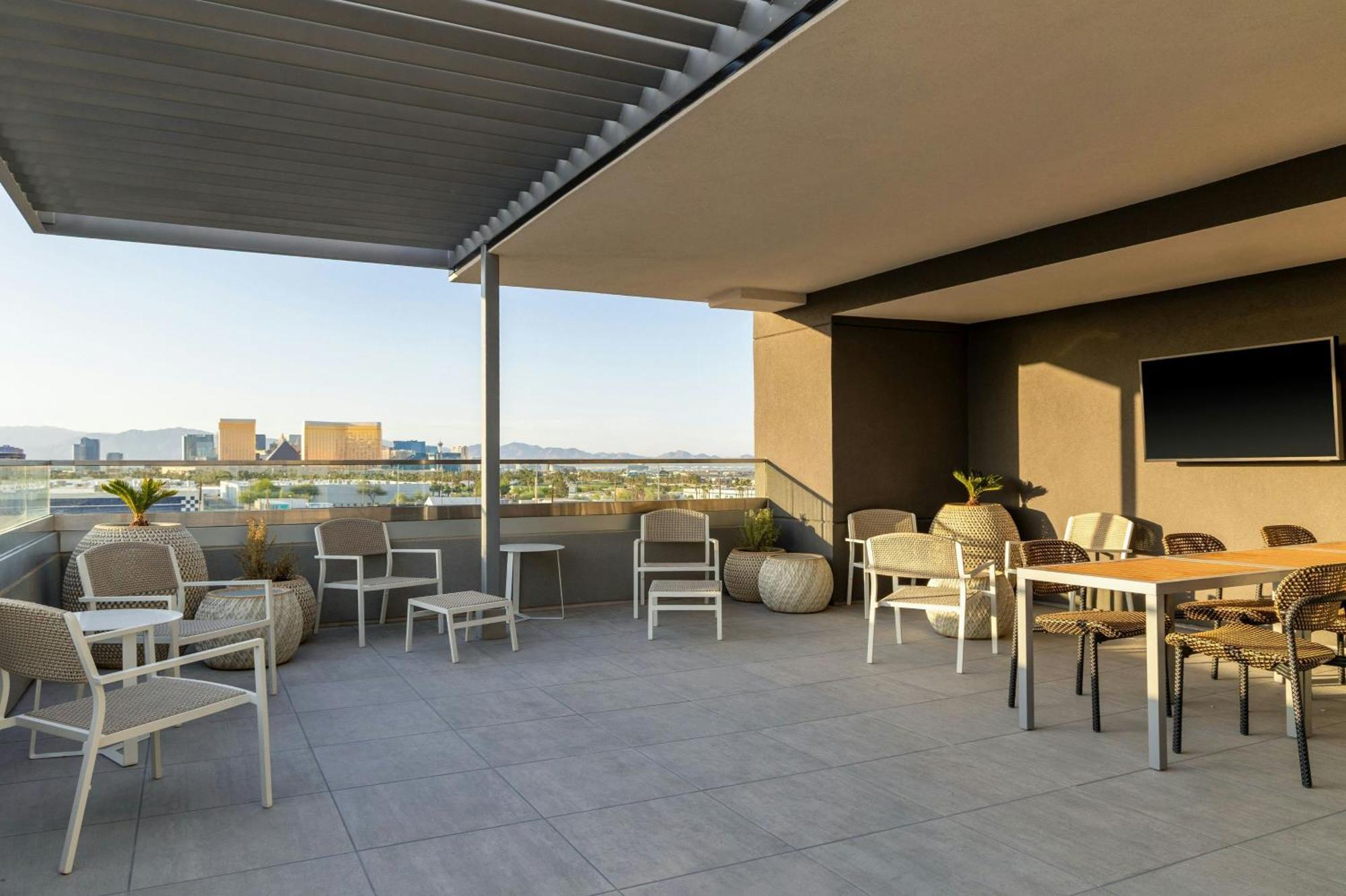 Hotel Element Vegas Airport