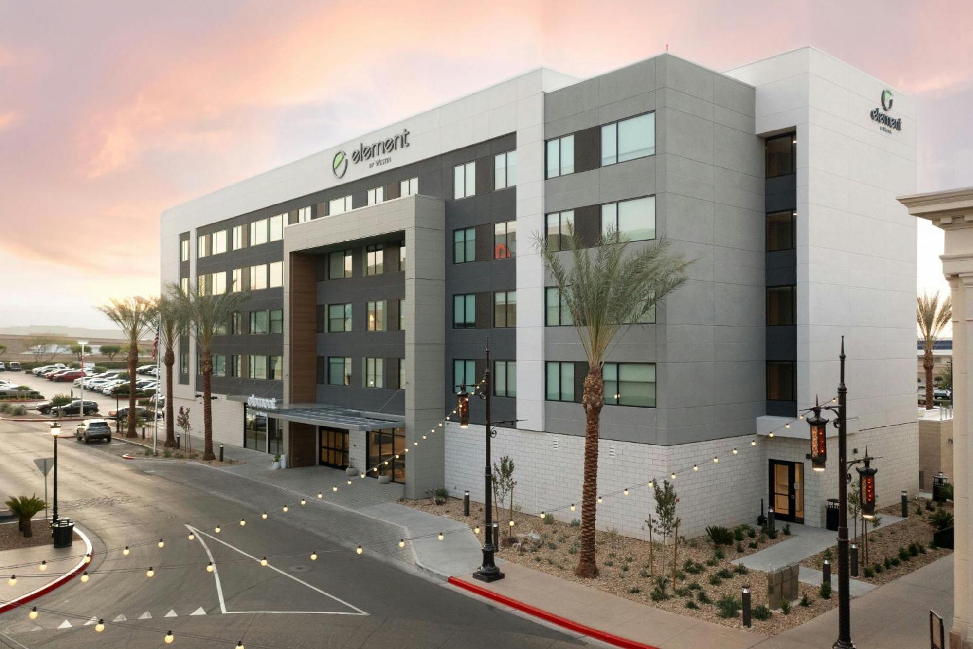 Hotel Element Vegas Airport *